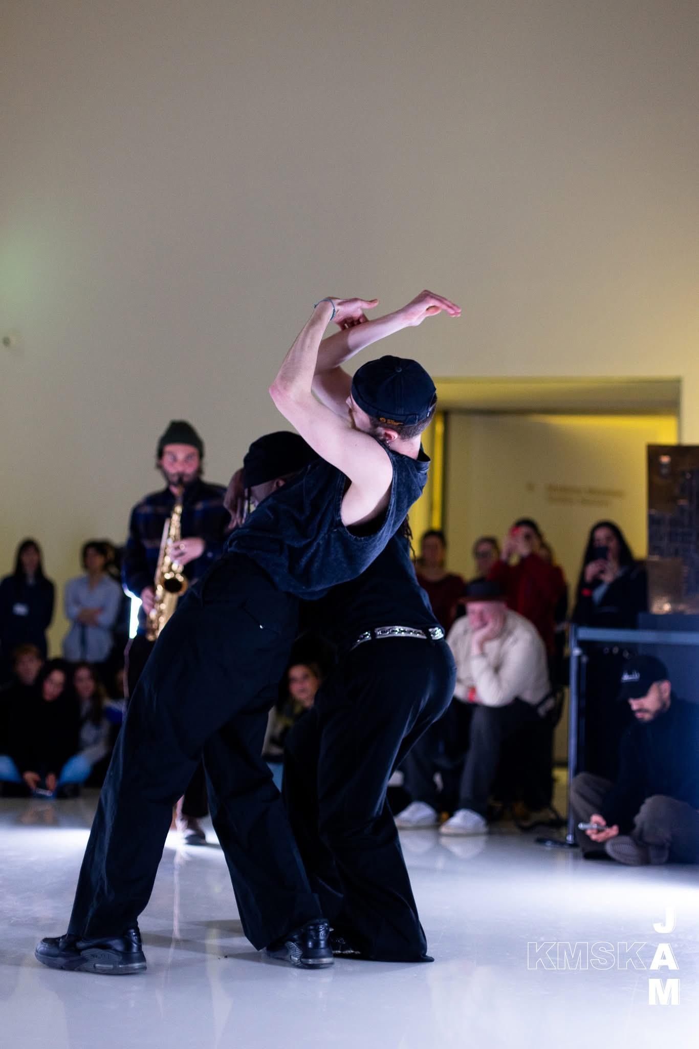 Joffrey and Denis performing during the collaboration with KMSKA