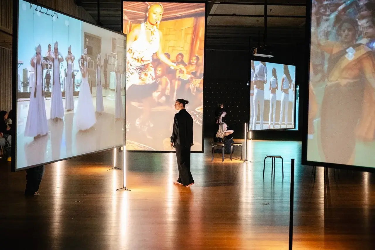 Anouk Kruidhof's installation at Universal Tongue - Museum aan de Stroom 2025