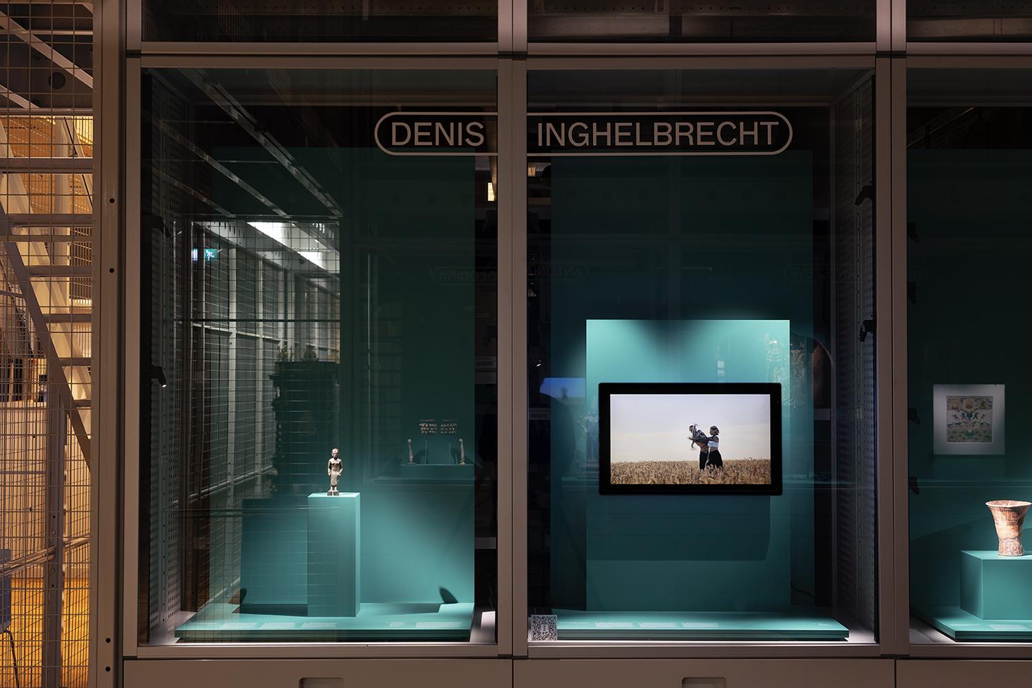 Imhotep figurine from Mas Collection, along side a video of Denis performing Tutting with Isamu Fusion.